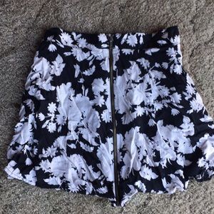 White flower skirt